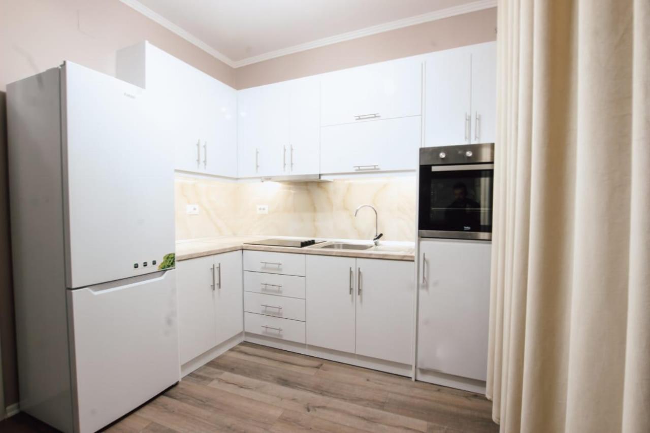 Novs Apartment 1 Гирокастра Экстерьер фото
